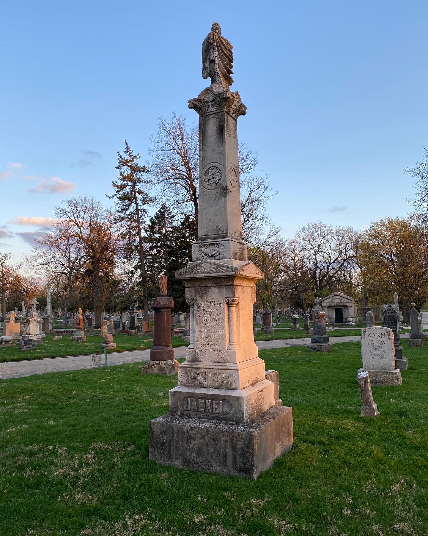 Jaekel/Hoelzel family plot